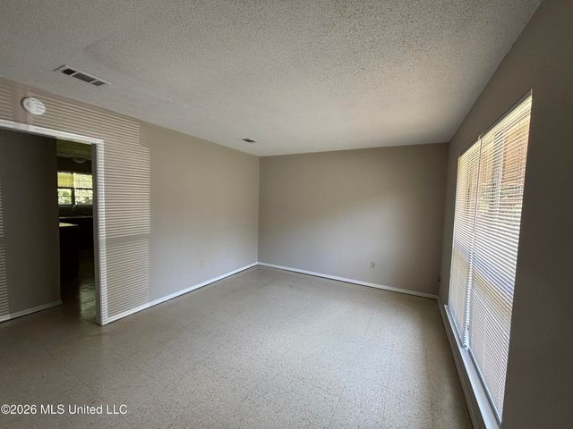 1520 Timber Lane Road, Gautier, MS 39553