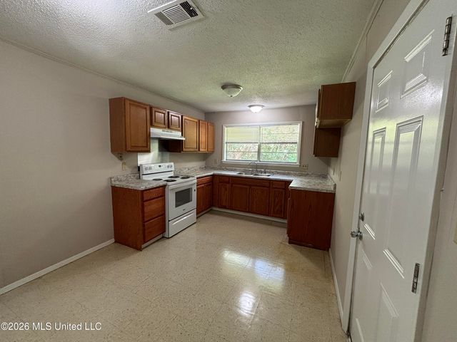 1520 Timber Lane Road, Gautier, MS 39553