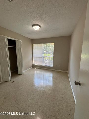 1520 Timber Lane Road, Gautier, MS 39553