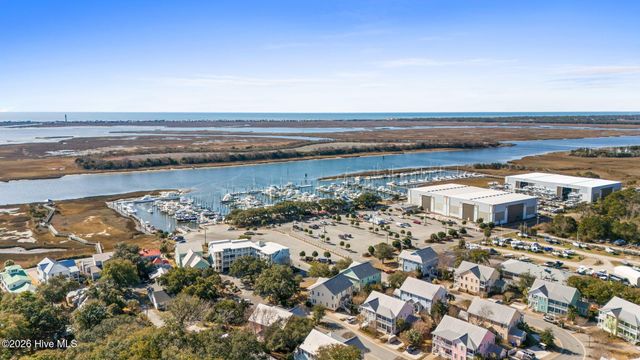 514 W St George Street, Southport, NC 28461