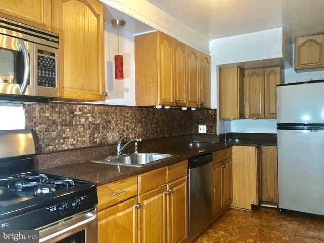 765 CHARING CROSS RD, Baltimore, MD 21229