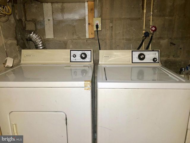 765 CHARING CROSS RD, Baltimore, MD 21229