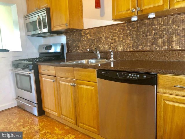 765 CHARING CROSS RD, Baltimore, MD 21229