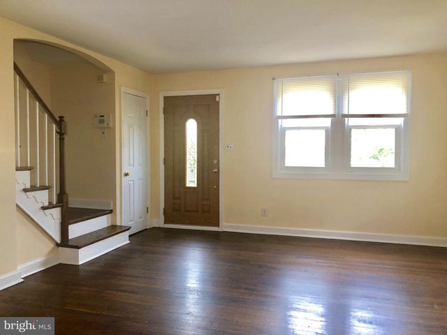 765 CHARING CROSS RD, Baltimore, MD 21229