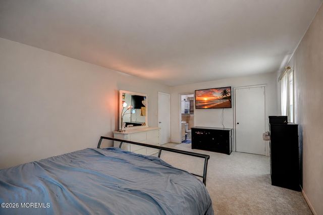 2 Dover Street, Jackson, NJ 08527