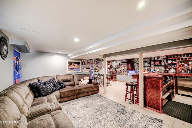 2 Dover Street, Jackson, NJ 08527