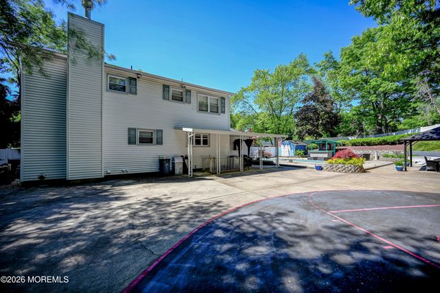2 Dover Street, Jackson, NJ 08527