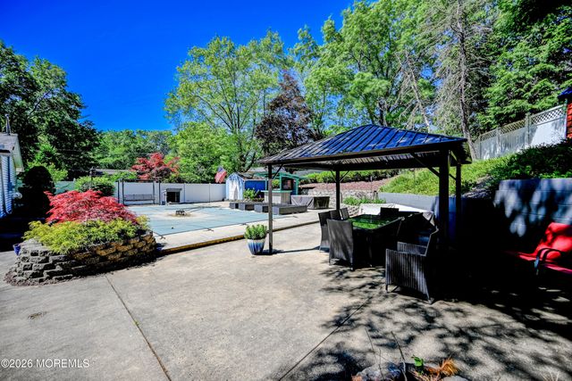 2 Dover Street, Jackson, NJ 08527