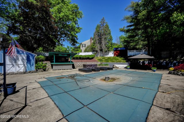 2 Dover Street, Jackson, NJ 08527