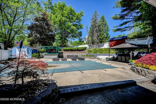 2 Dover Street, Jackson, NJ 08527