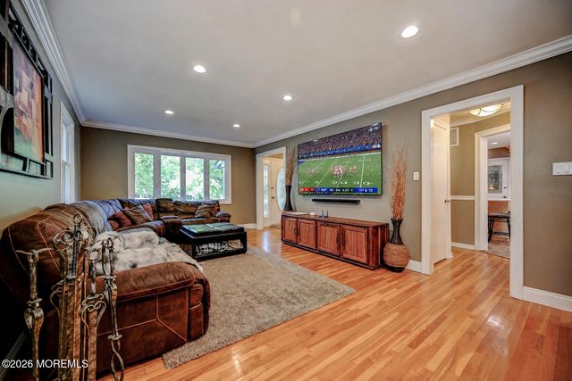 2 Dover Street, Jackson, NJ 08527