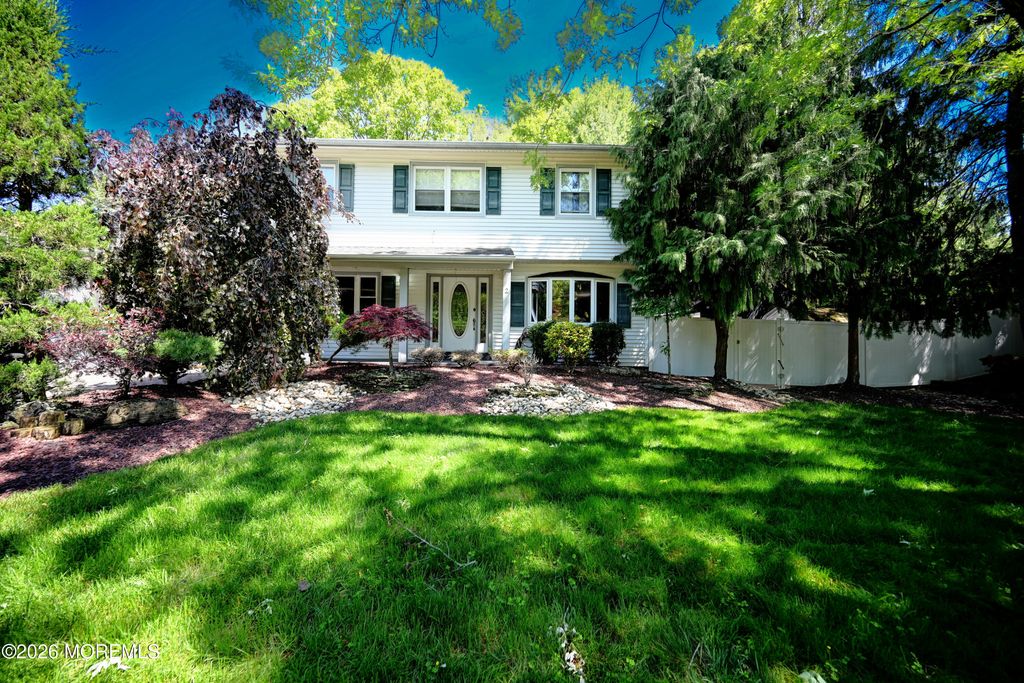 2 Dover Street, Jackson, NJ 08527