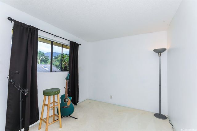 47-766 Kamehameha Highway, Kaneohe, HI 96744