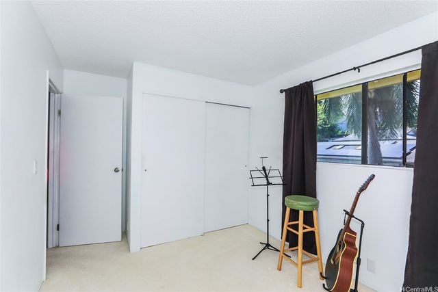 47-766 Kamehameha Highway, Kaneohe, HI 96744