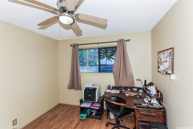 47-766 Kamehameha Highway, Kaneohe, HI 96744