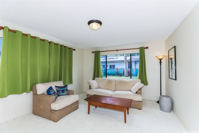 47-766 Kamehameha Highway, Kaneohe, HI 96744