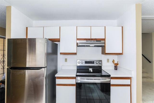 47-766 Kamehameha Highway, Kaneohe, HI 96744