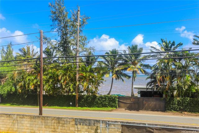 47-766 Kamehameha Highway, Kaneohe, HI 96744