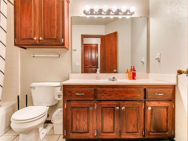 15500 Stepping Stone Court, Oklahoma City, OK 73170
