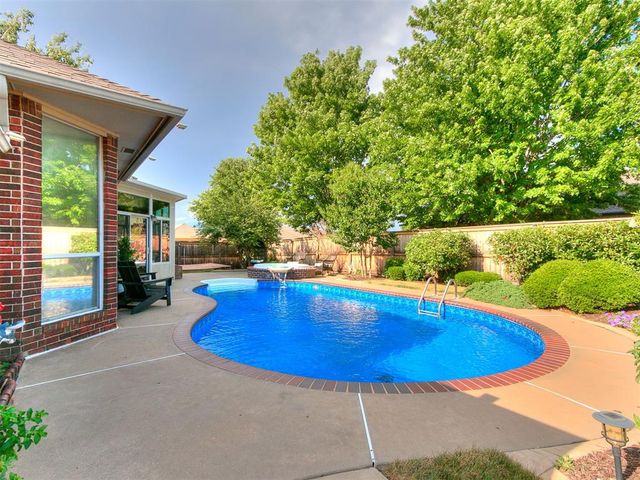 15500 Stepping Stone Court, Oklahoma City, OK 73170