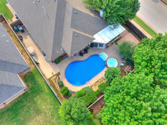 15500 Stepping Stone Court, Oklahoma City, OK 73170