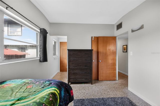 710 TWIN OAKS LANE, Eustis, FL 32726