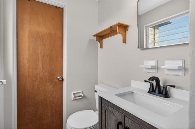 710 TWIN OAKS LANE, Eustis, FL 32726