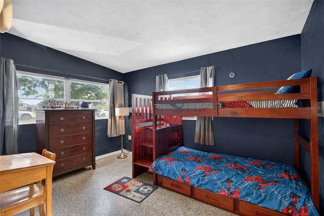 710 TWIN OAKS LANE, Eustis, FL 32726