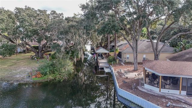 710 TWIN OAKS LANE, Eustis, FL 32726