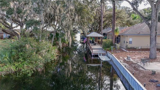 710 TWIN OAKS LANE, Eustis, FL 32726