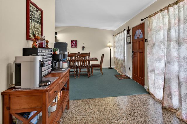 710 TWIN OAKS LANE, Eustis, FL 32726