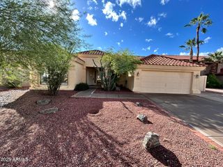 3809 E DESERT FLOWER Lane, Phoenix, AZ 85044