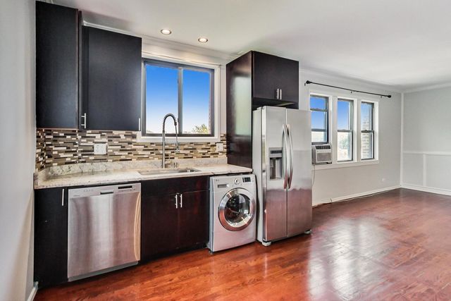 5655 N Spaulding Avenue 3E, Chicago, IL 60659