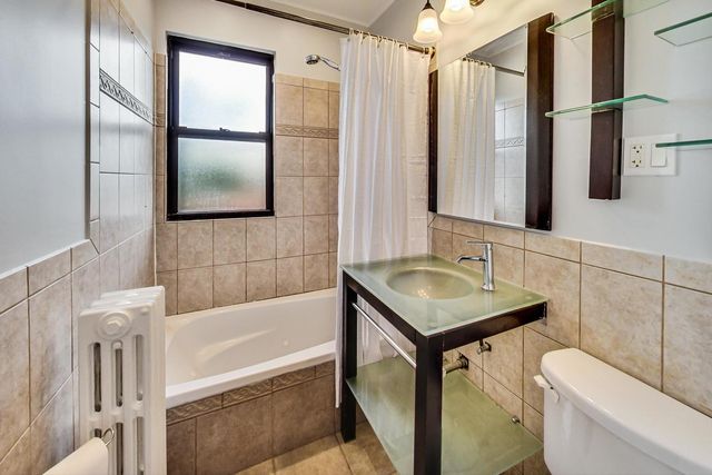 5655 N Spaulding Avenue 3E, Chicago, IL 60659