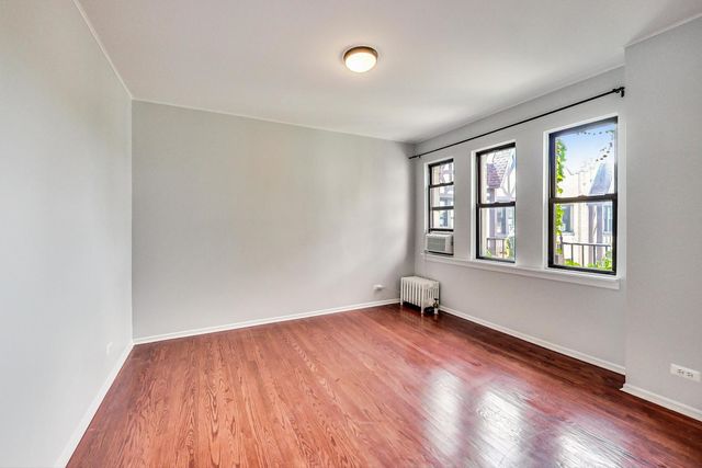 5655 N Spaulding Avenue 3E, Chicago, IL 60659