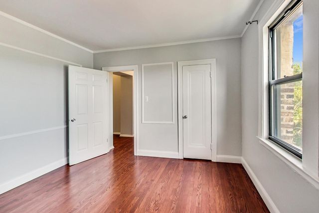 5655 N Spaulding Avenue 3E, Chicago, IL 60659