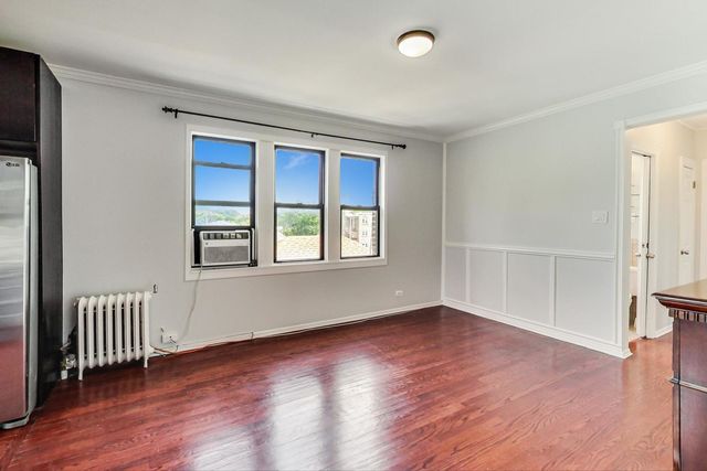 5655 N Spaulding Avenue 3E, Chicago, IL 60659