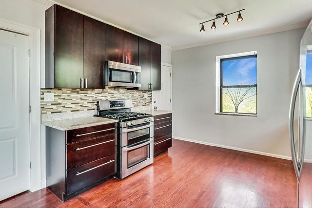 5655 N Spaulding Avenue 3E, Chicago, IL 60659