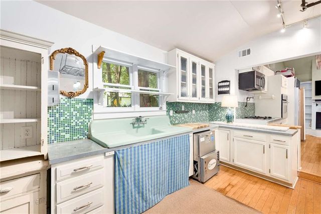 3270 Connally Street, Atlanta, GA 30337