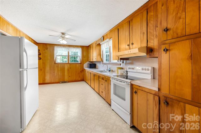 213 Ledford Drive, Gastonia, NC 28056