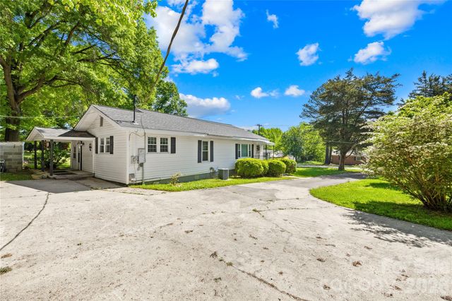 213 Ledford Drive, Gastonia, NC 28056