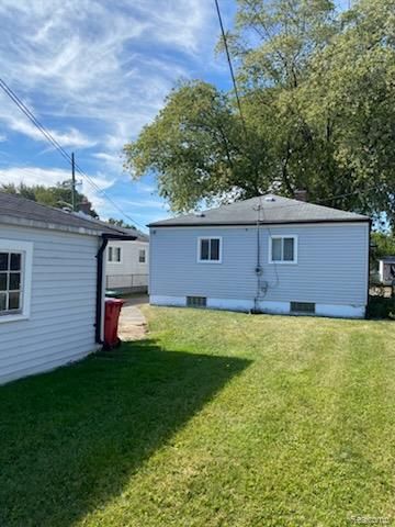 24512 Lexington Avenue, Eastpointe, MI 48021