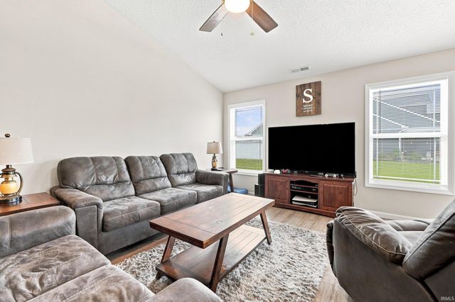 1012 N Walsh Street, Garrett, IN 46738