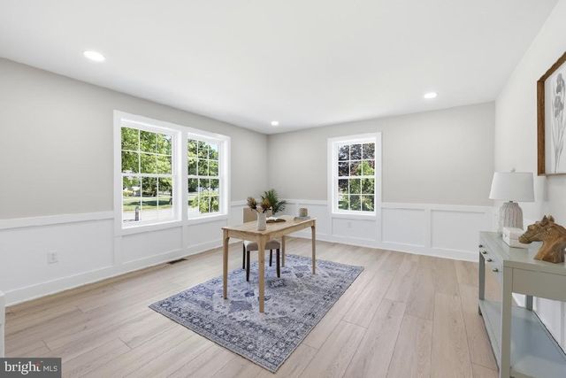 83 LAKESHORE DR, Hammonton, NJ 08037