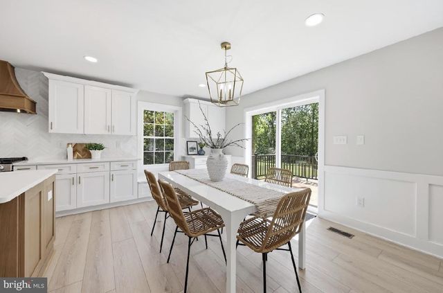 83 LAKESHORE DR, Hammonton, NJ 08037