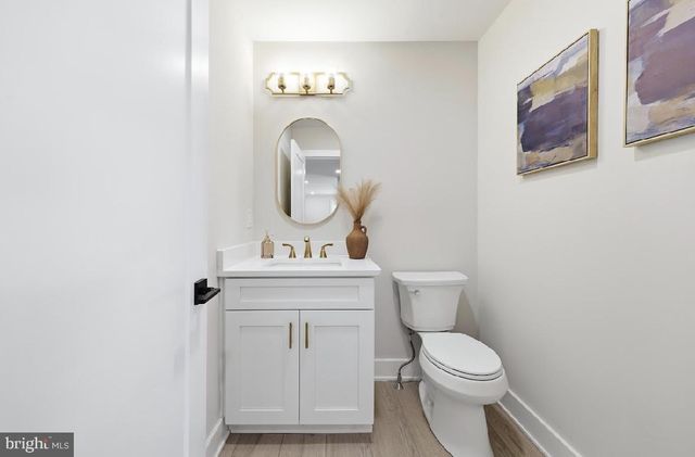 83 LAKESHORE DR, Hammonton, NJ 08037