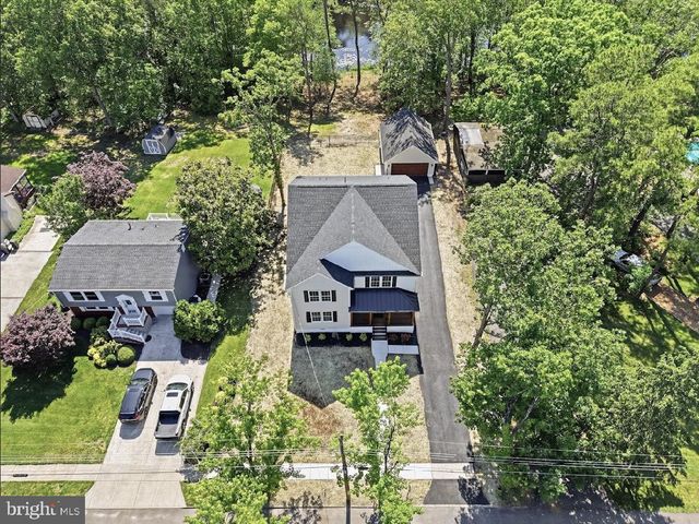 83 LAKESHORE DR, Hammonton, NJ 08037