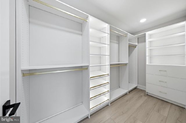 83 LAKESHORE DR, Hammonton, NJ 08037