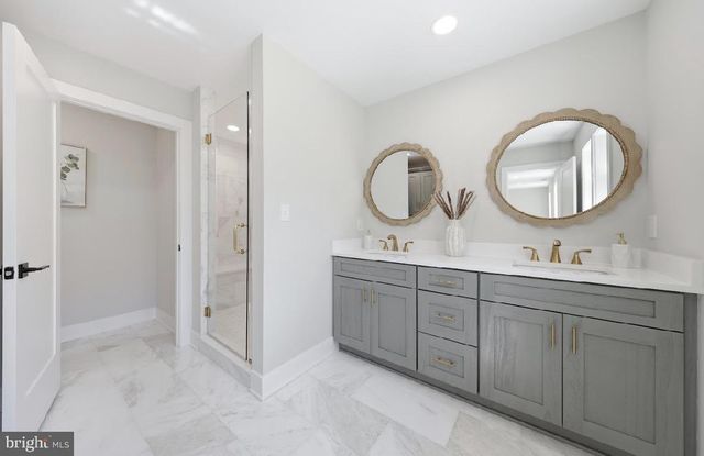 83 LAKESHORE DR, Hammonton, NJ 08037