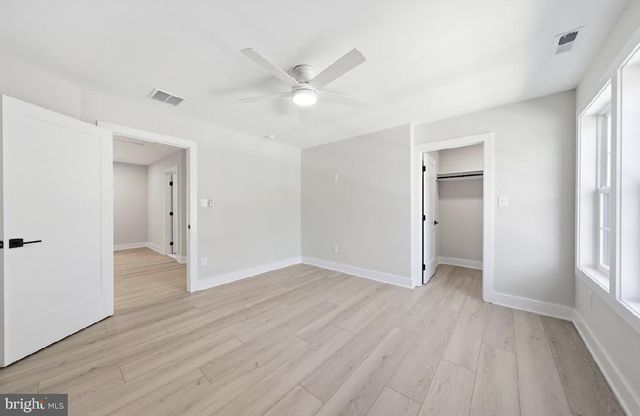 83 LAKESHORE DR, Hammonton, NJ 08037